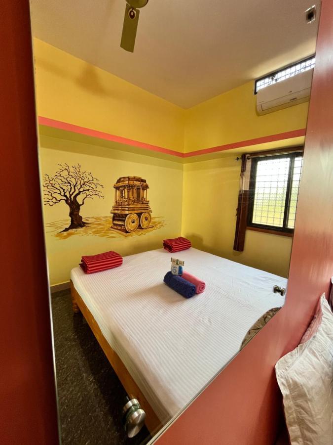 Vaibhav Home Stay Hampi Exterior photo