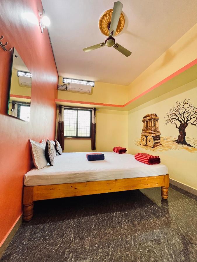 Vaibhav Home Stay Hampi Exterior photo