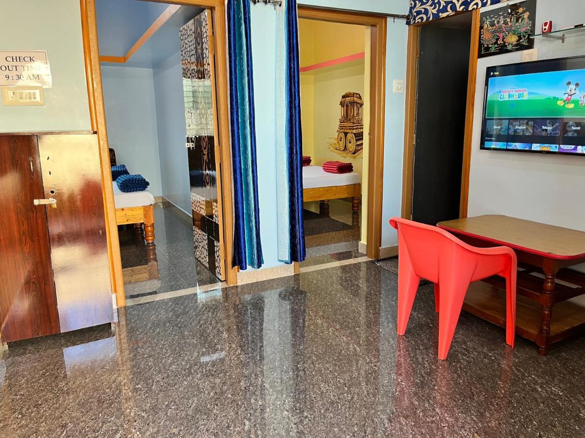 Vaibhav Home Stay Hampi Exterior photo
